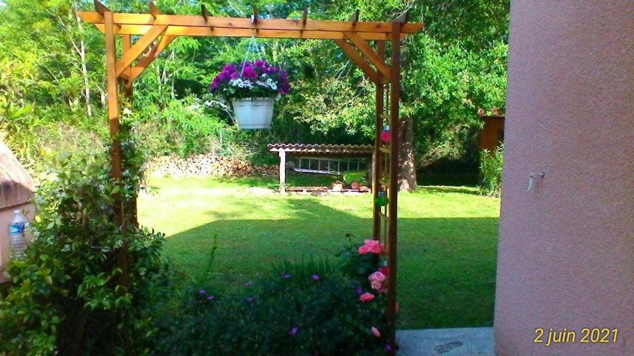Le Clos Des Palombes Wifi Climatisation Saint-Pierre-du-Mont  المظهر الخارجي الصورة