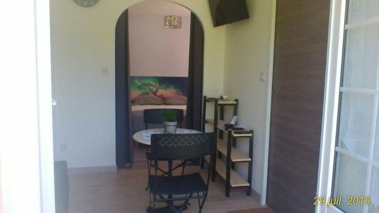 Le Clos Des Palombes Wifi Climatisation Saint-Pierre-du-Mont  المظهر الخارجي الصورة